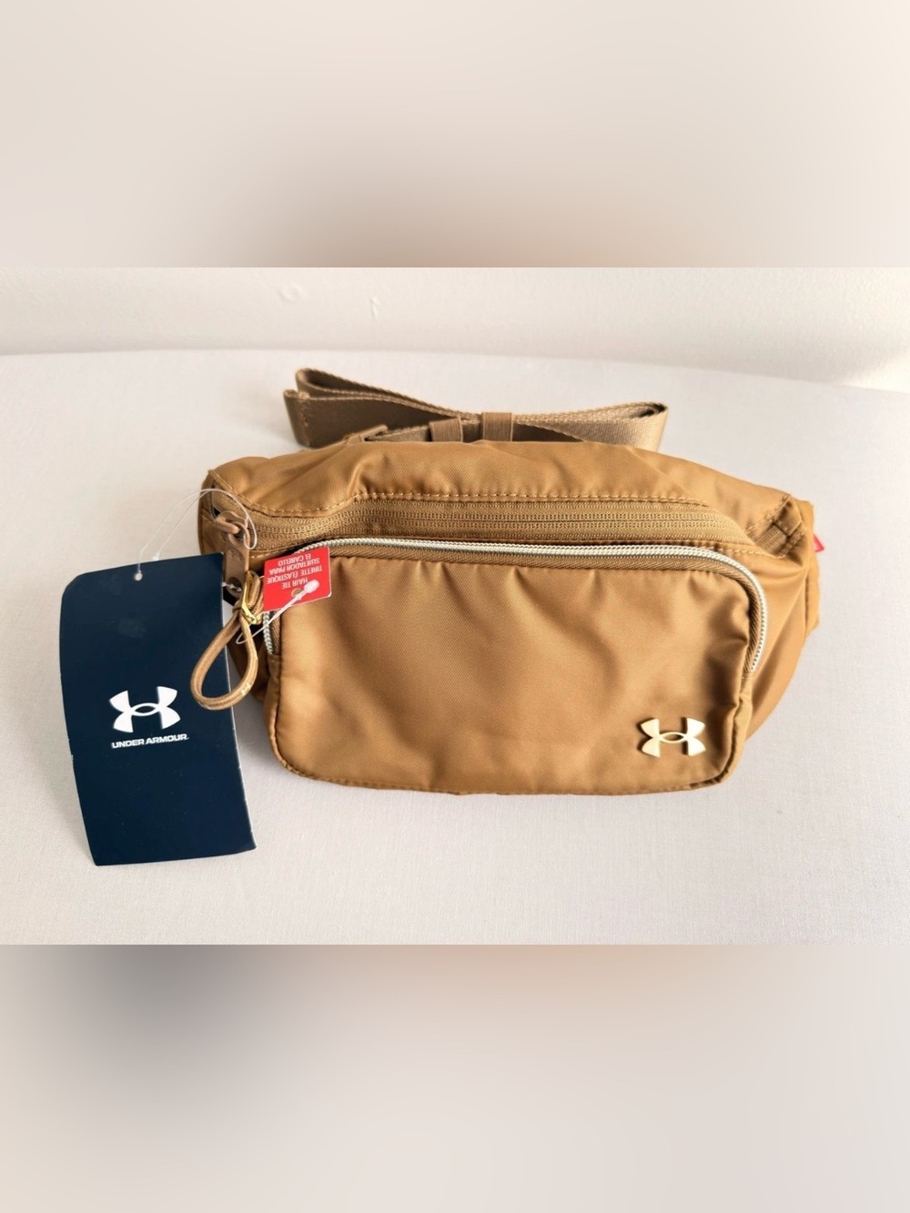 Under Armour UA studio Waits Bag Crossbody coyote/metallic gold